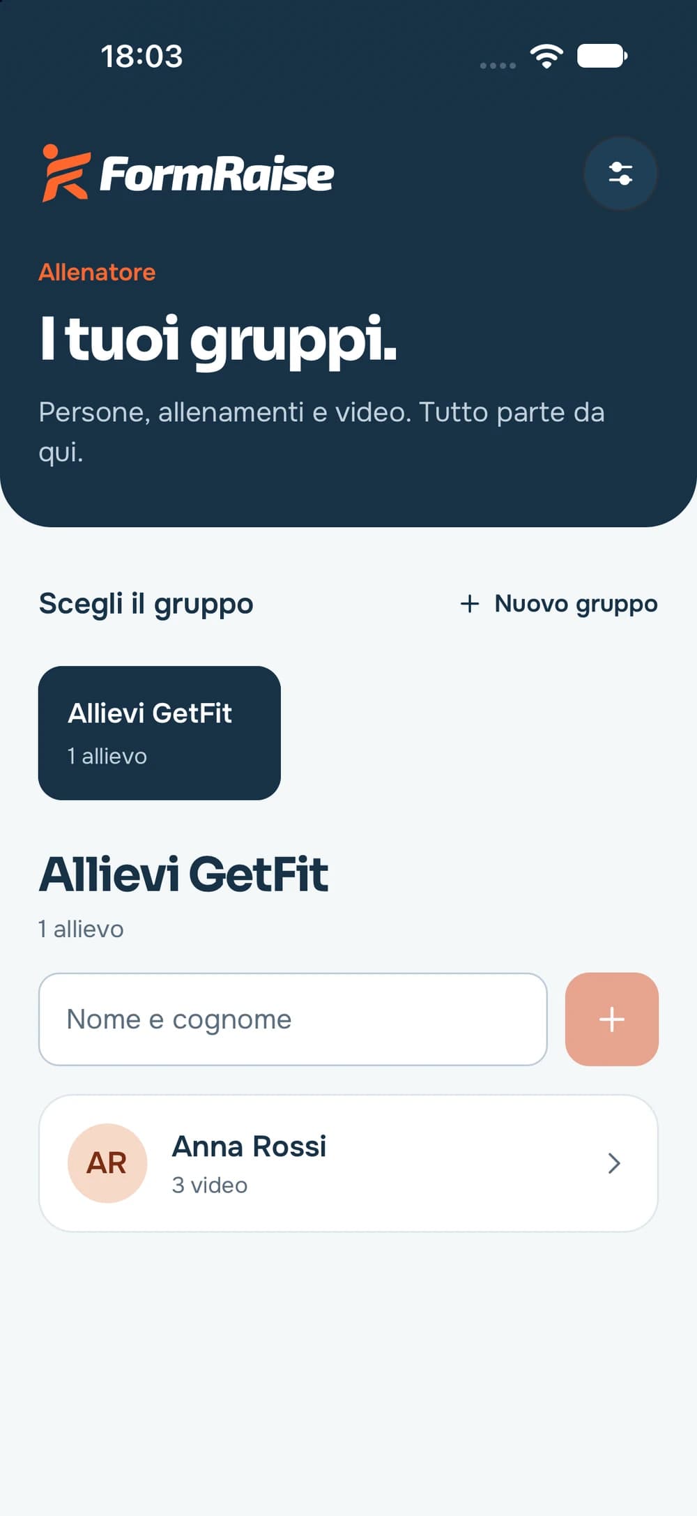 FormRaise su iPhone: gruppo Allievi GetFit e archivio di Anna Rossi nella vista allenatore.